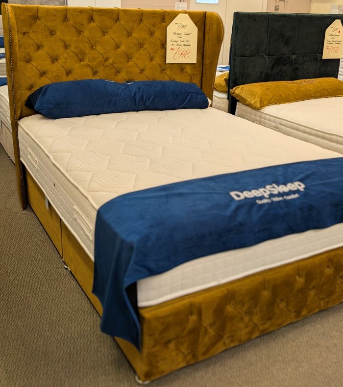 5'0 Memory Support 2000 No Drawer Divan Set + 54'' Winged Headboard