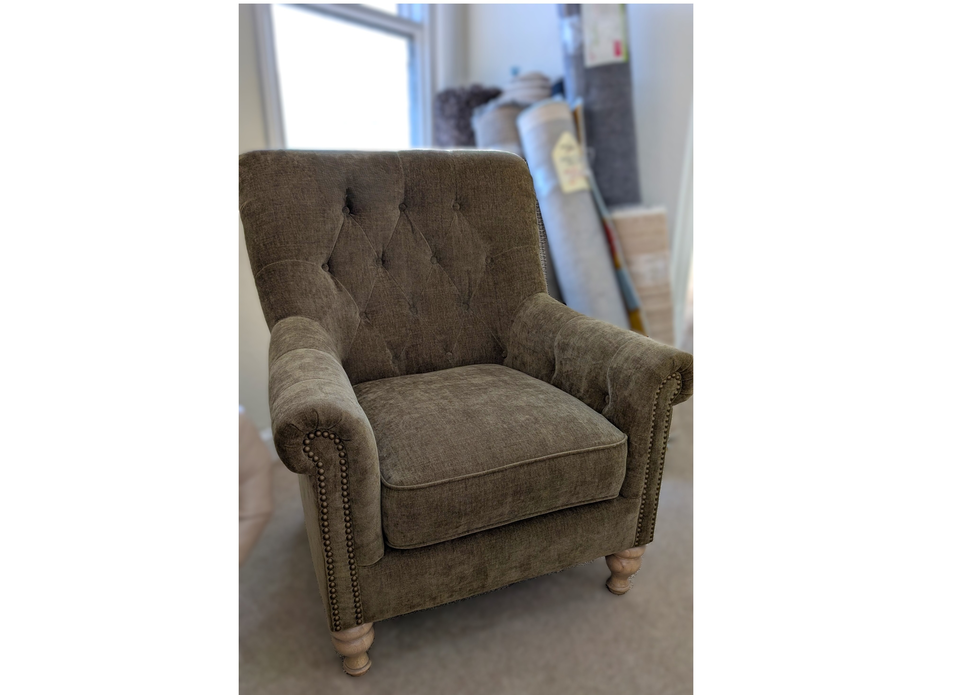Button Back Accent Chair
