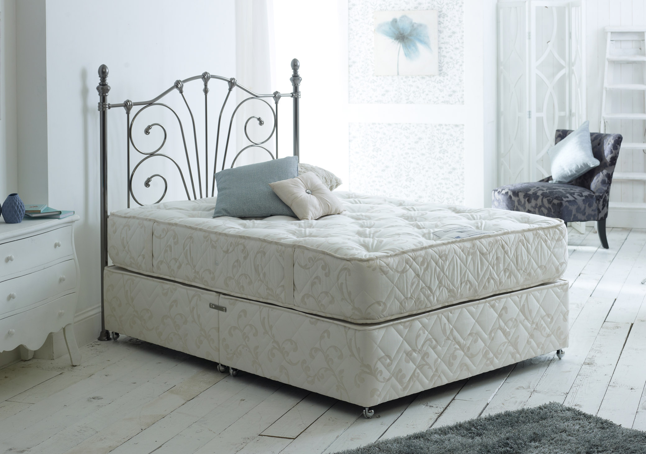 Various No Drawer Divan Sets